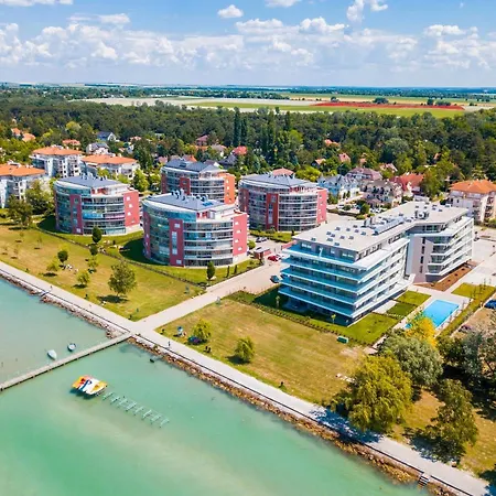 Myflat Coral 61 Luxury Apartment